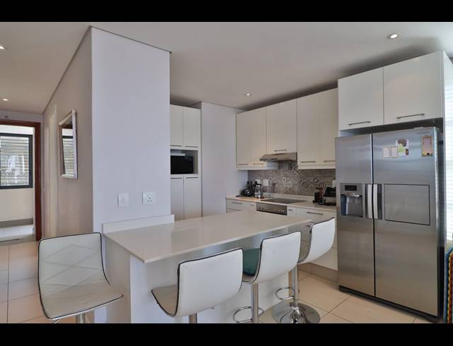 3 BEDROOM APARTMENT FOR SALE IN UMHLANGA CENTRAL